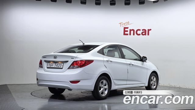 Hyundai Accent (New) 1.6 GDI Premier 2011 — фото 2