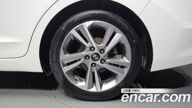 Hyundai Avante (AD) 1.6 GDI Value Plus 2017 — фото 21