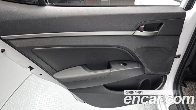 Hyundai Avante (AD) 1.6 GDI Value Plus 2017 — фото 25