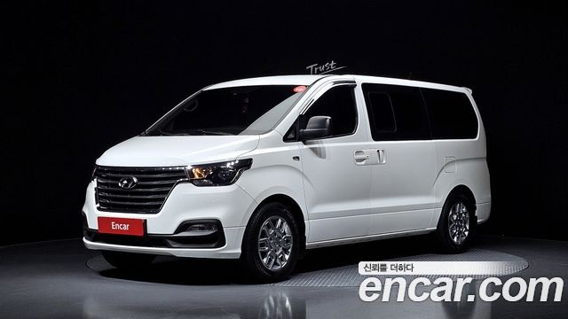 Hyundai Grand Starex Van 5-Seater Modern 2018 — фото 1