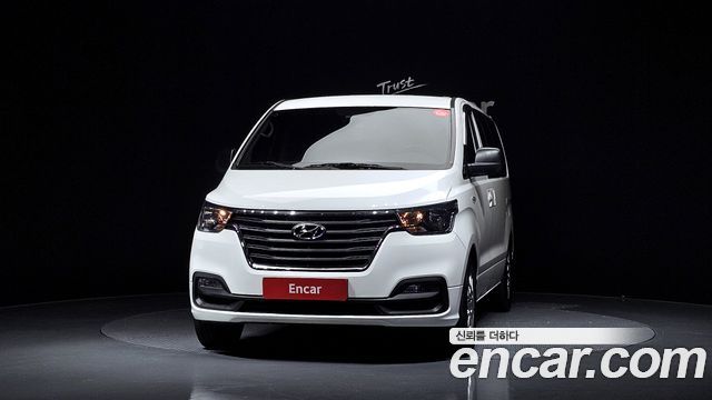 Hyundai Grand Starex Van 5-Seater Modern 2018 — фото 3