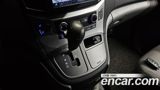 Hyundai Grand Starex Van 5-Seater Modern 2018 — фото 9