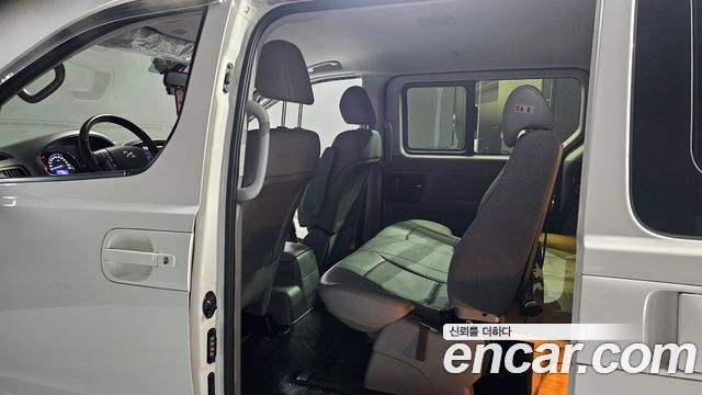 Hyundai Grand Starex Van 5-Seater Modern 2018 — фото 12
