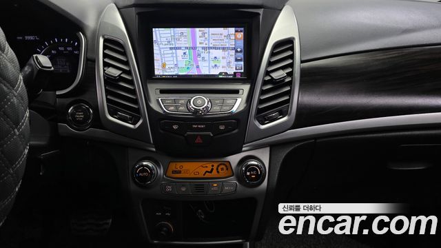 KG Mobility (SsangYong) Korando C 2.0 CVT 2WD Deluxe 2014 — фото 14