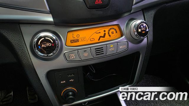 KG Mobility (SsangYong) Korando C 2.0 CVT 2WD Deluxe 2014 — фото 27