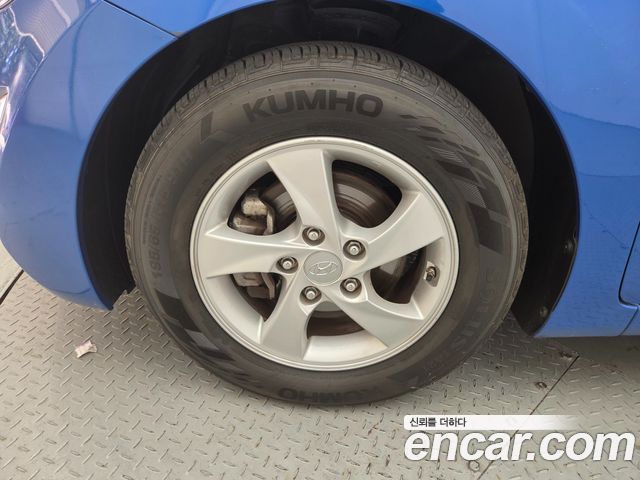 Hyundai Avante 1.6 GDi Smart Standard 2016 — фото 5