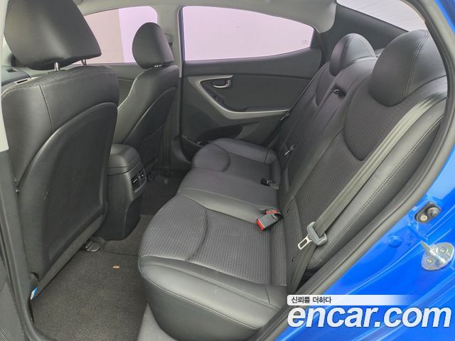 Hyundai Avante 1.6 GDi Smart Standard 2016 — фото 16