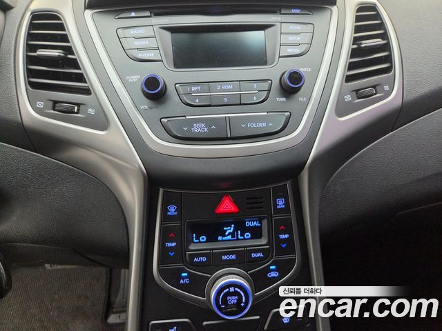 Hyundai Avante 1.6 GDi Smart Standard 2016 — фото 17