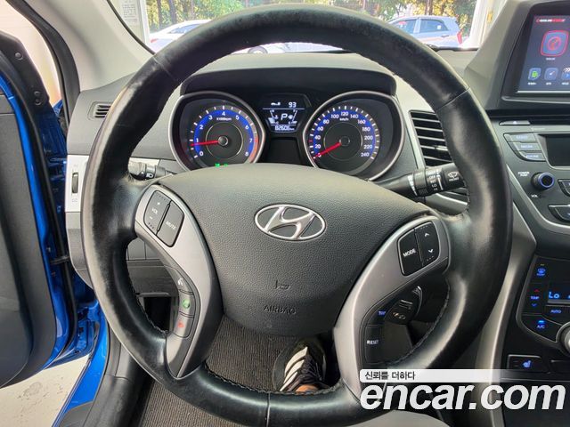 Hyundai Avante 1.6 GDi Smart Standard 2016 — фото 20