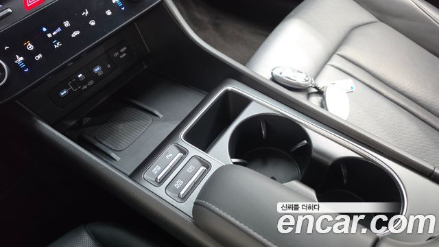 Hyundai Sonata The Edge (DN8) 1.6 Turbo Exclusive 2024 — фото 9
