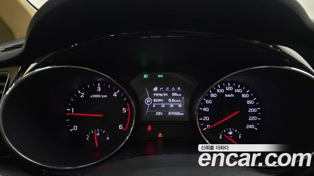 Kia Carnival 9-seater Prestige 2017 — фото 8