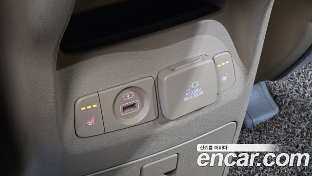 Kia Carnival 9-seater Prestige 2017 — фото 17