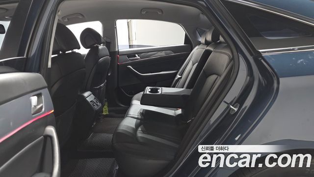 Hyundai Sonata Hybrid (LF) 2.0 HEV Modern 2016 — фото 12