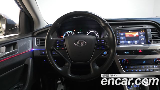Hyundai Sonata Hybrid (LF) 2.0 HEV Modern 2016 — фото 13