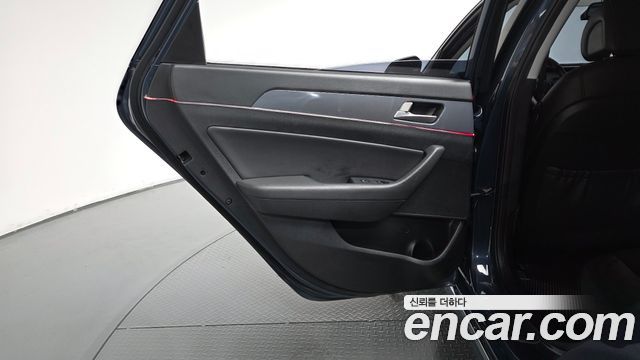Hyundai Sonata Hybrid (LF) 2.0 HEV Modern 2016 — фото 25