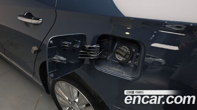 Hyundai Sonata Hybrid (LF) 2.0 HEV Modern 2016 — фото 36