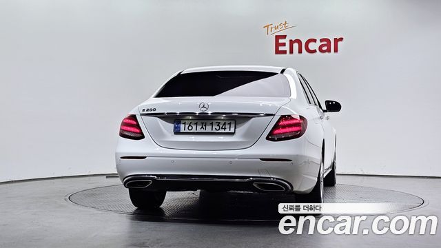 Mercedes-Benz E-Class (W213) E200 Avantgarde 2018 — фото 4