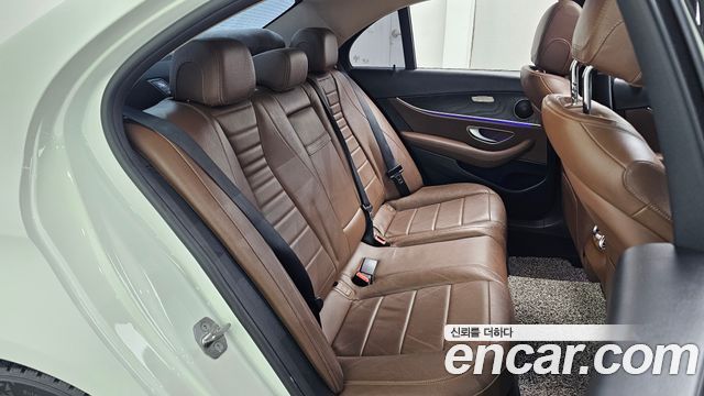 Mercedes-Benz E-Class (W213) E200 Avantgarde 2018 — фото 11