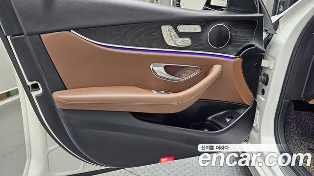 Mercedes-Benz E-Class (W213) E200 Avantgarde 2018 — фото 24
