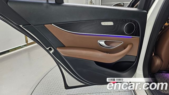 Mercedes-Benz E-Class (W213) E200 Avantgarde 2018 — фото 25