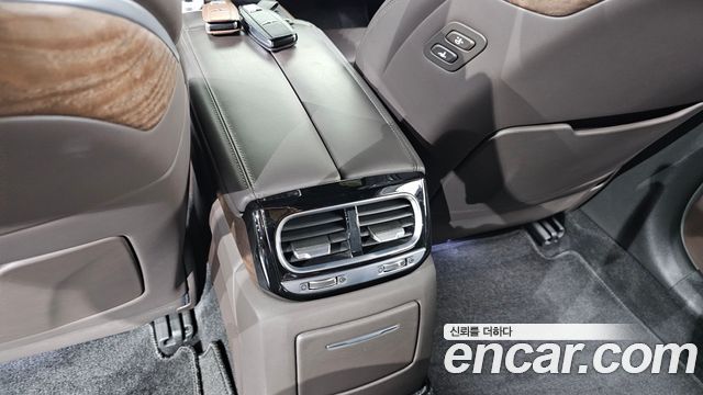 Genesis G90 5.0 AWD Prestige 2021 — фото 20