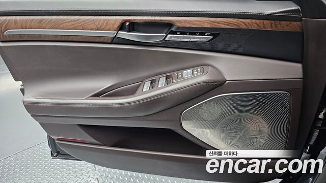 Genesis G90 5.0 AWD Prestige 2021 — фото 24