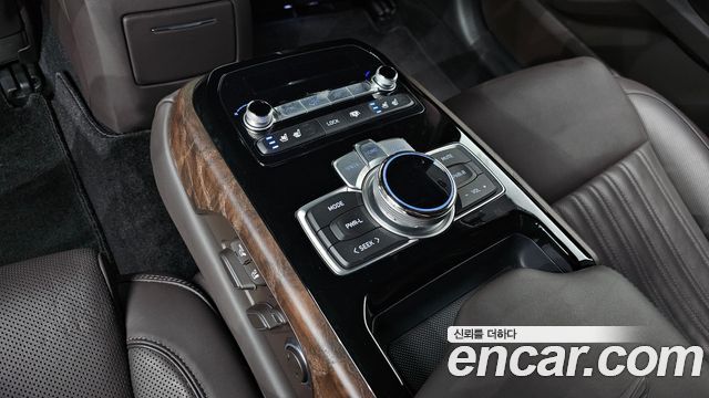 Genesis G90 5.0 AWD Prestige 2021 — фото 27