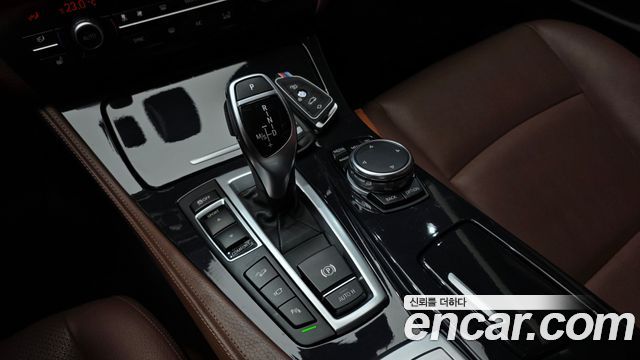 BMW 5 Series (F10) 530d xDrive M Aero Dynamic 2015 — фото 9