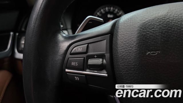 BMW 5 Series (F10) 530d xDrive M Aero Dynamic 2015 — фото 20