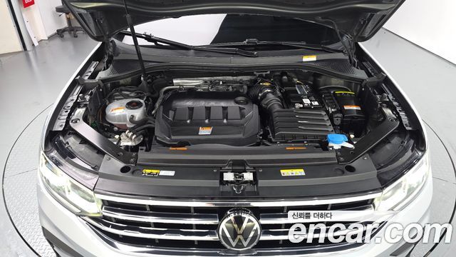 Volkswagen Tiguan (II) 2.0 TDI 4Motion Prestige 2023 — фото 6