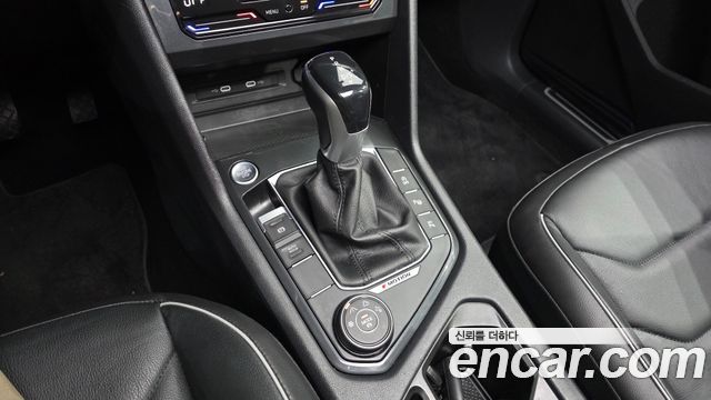Volkswagen Tiguan (II) 2.0 TDI 4Motion Prestige 2023 — фото 9