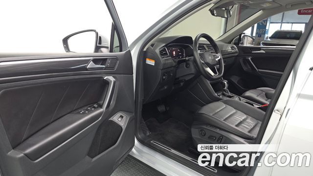 Volkswagen Tiguan (II) 2.0 TDI 4Motion Prestige 2023 — фото 10