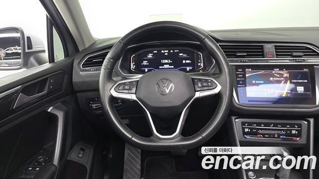 Volkswagen Tiguan (II) 2.0 TDI 4Motion Prestige 2023 — фото 12