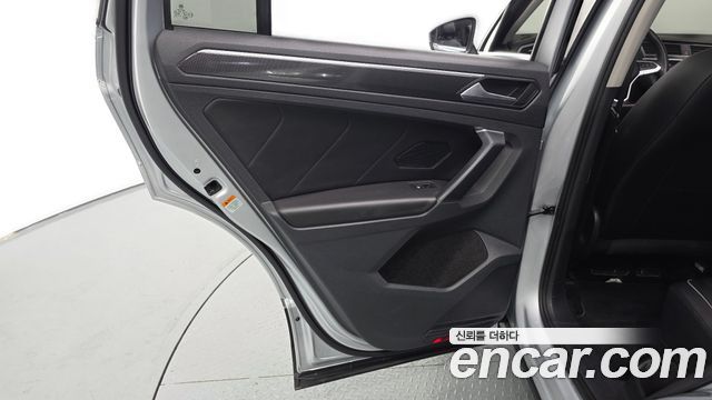 Volkswagen Tiguan (II) 2.0 TDI 4Motion Prestige 2023 — фото 25