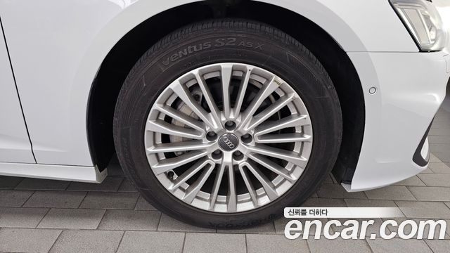 Audi A6 (C8) 45 TFSI Quattro Premium 2020 — фото 21