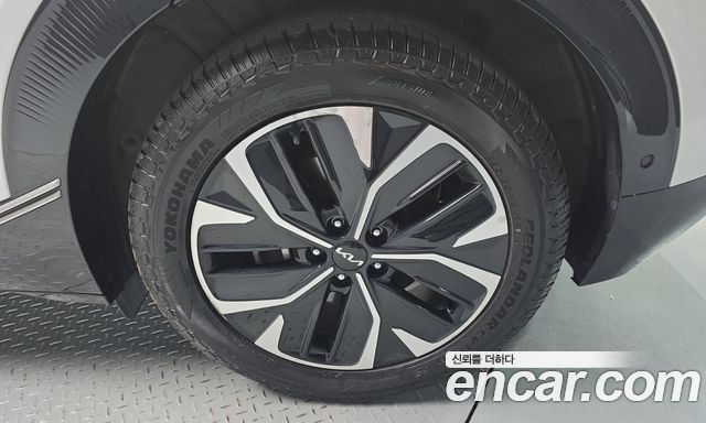 Kia EV6 Long Range Earth 2022 — фото 21