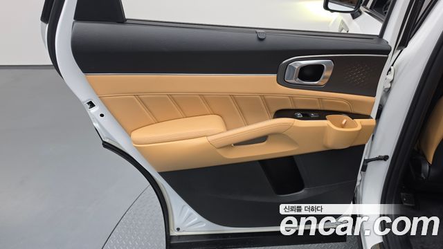 Kia Sorento (IV) HEV 1.6 2WD Gravity 2023 — фото 25