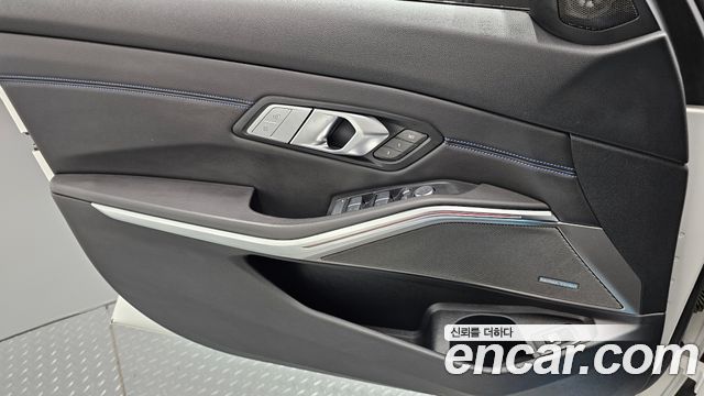 BMW 3 Series (G20) 320d Touring M Sport 2021 — фото 24