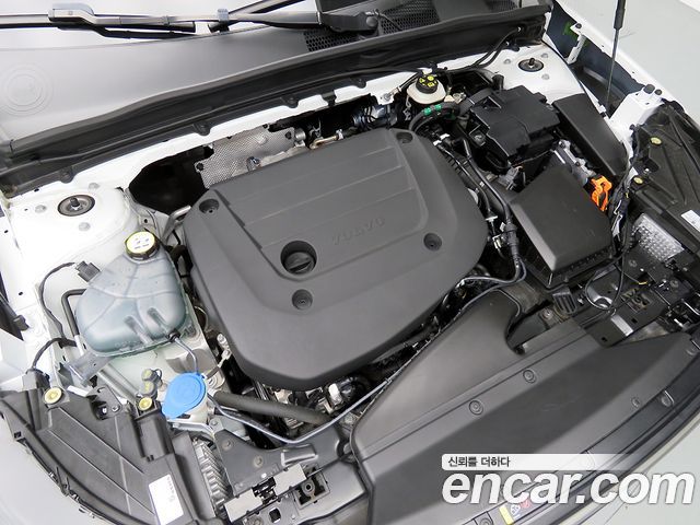 Volvo XC40 B4 Ultimate Bright 2025 — фото 7
