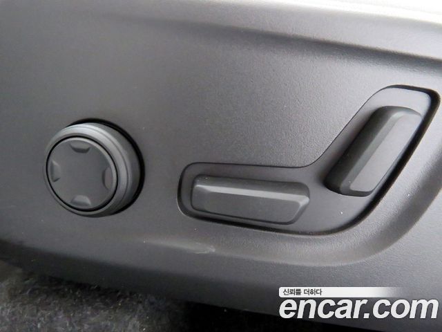 Volvo XC40 B4 Ultimate Bright 2025 — фото 24
