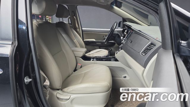 Kia Carnival 9-seater Prestige 2016 — фото 11