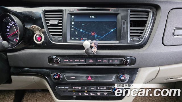 Kia Carnival 9-seater Prestige 2016 — фото 14