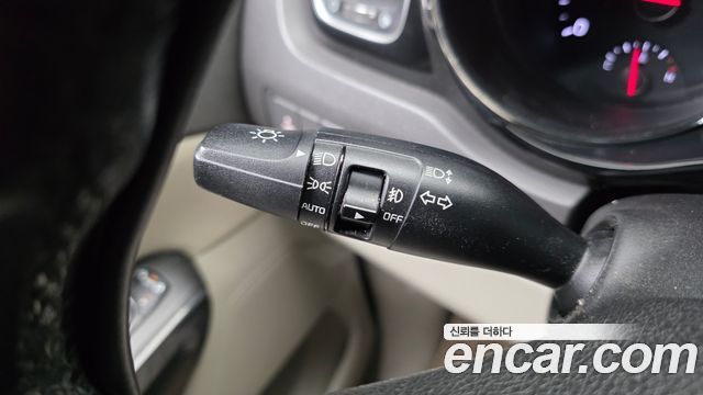 Kia Carnival 9-seater Prestige 2016 — фото 17