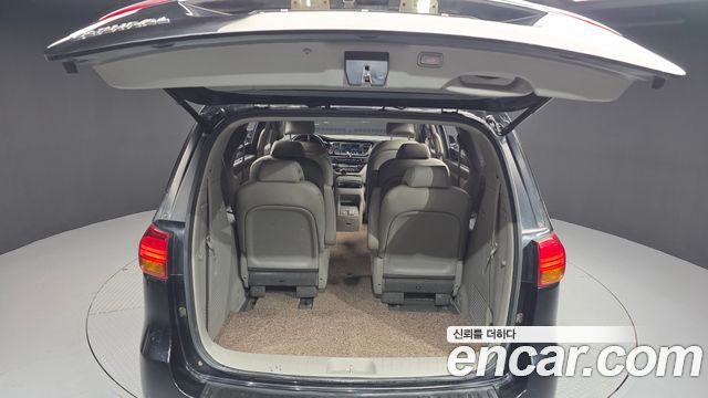 Kia Carnival 9-seater Prestige 2016 — фото 20