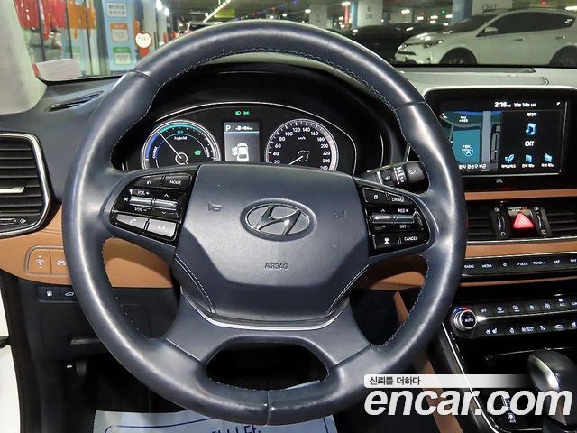 Hyundai Grandeur Hybrid (IG) Exclusive Special 2018 — фото 16