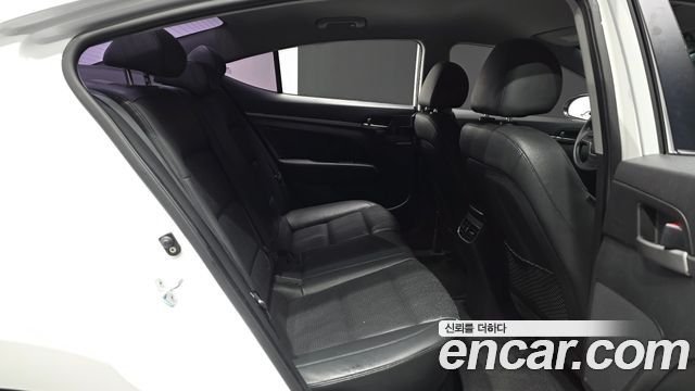 Hyundai Avante (AD) 1.6 GDI Smart 2016 — фото 11