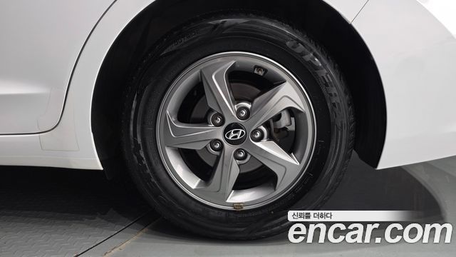 Hyundai Avante (AD) 1.6 GDI Smart 2016 — фото 21