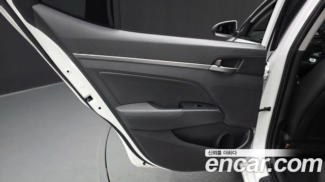 Hyundai Avante (AD) 1.6 GDI Smart 2016 — фото 25