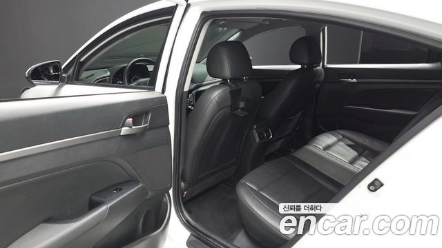 Hyundai Avante (AD) 1.6 GDI Smart 2016 — фото 26