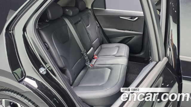 Kia Niro Signature 2023 — фото 12